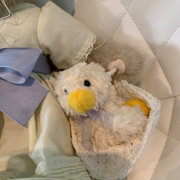 Bearington Collection Vintage Bunnies - Picture 3 of 4